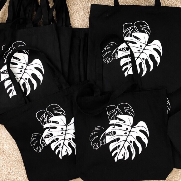 Monsters Leaf Canvas Totebag - Picture 3 of 3